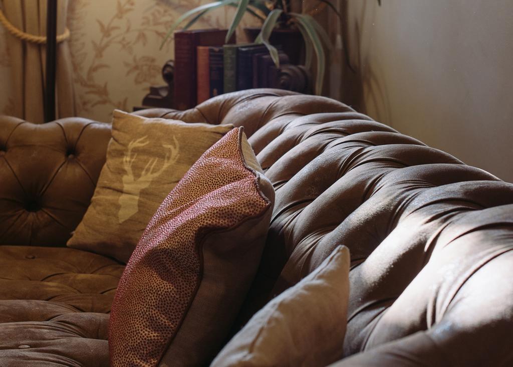 Moorhill House Bed & Breakfast Burley Bagian luar foto