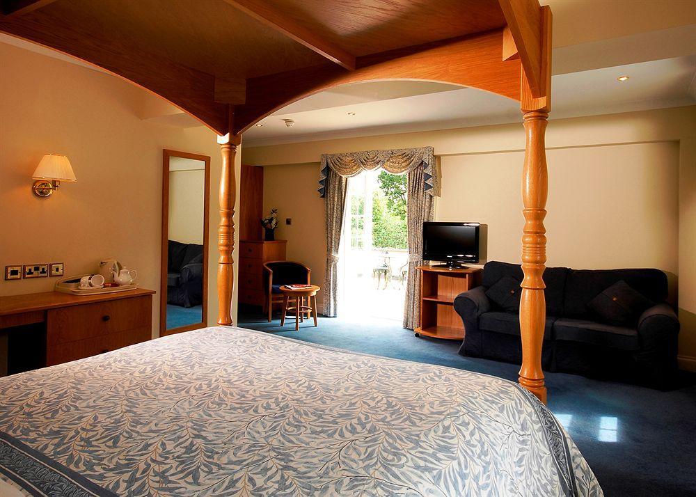 Moorhill House Bed & Breakfast Burley Bagian luar foto